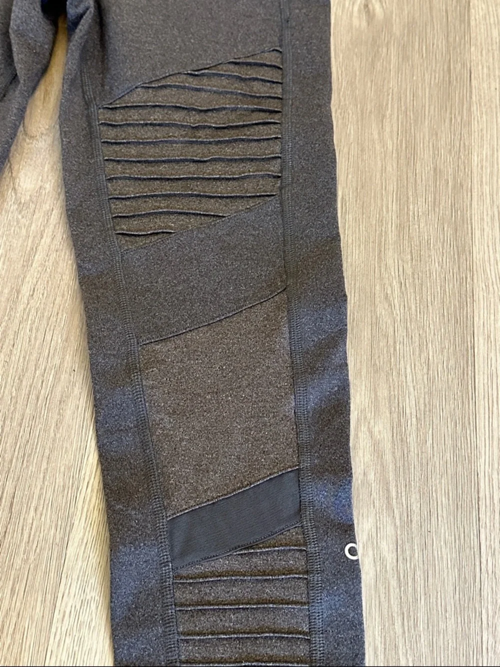 ALO Yoga Gray High-Waist Moto Leggings - Picture 4 of 10